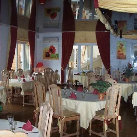 Le Richevaux Hotel Neufchâteau