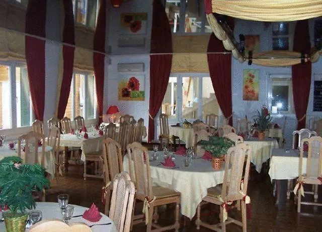 Le Richevaux Hotel Neufchâteau